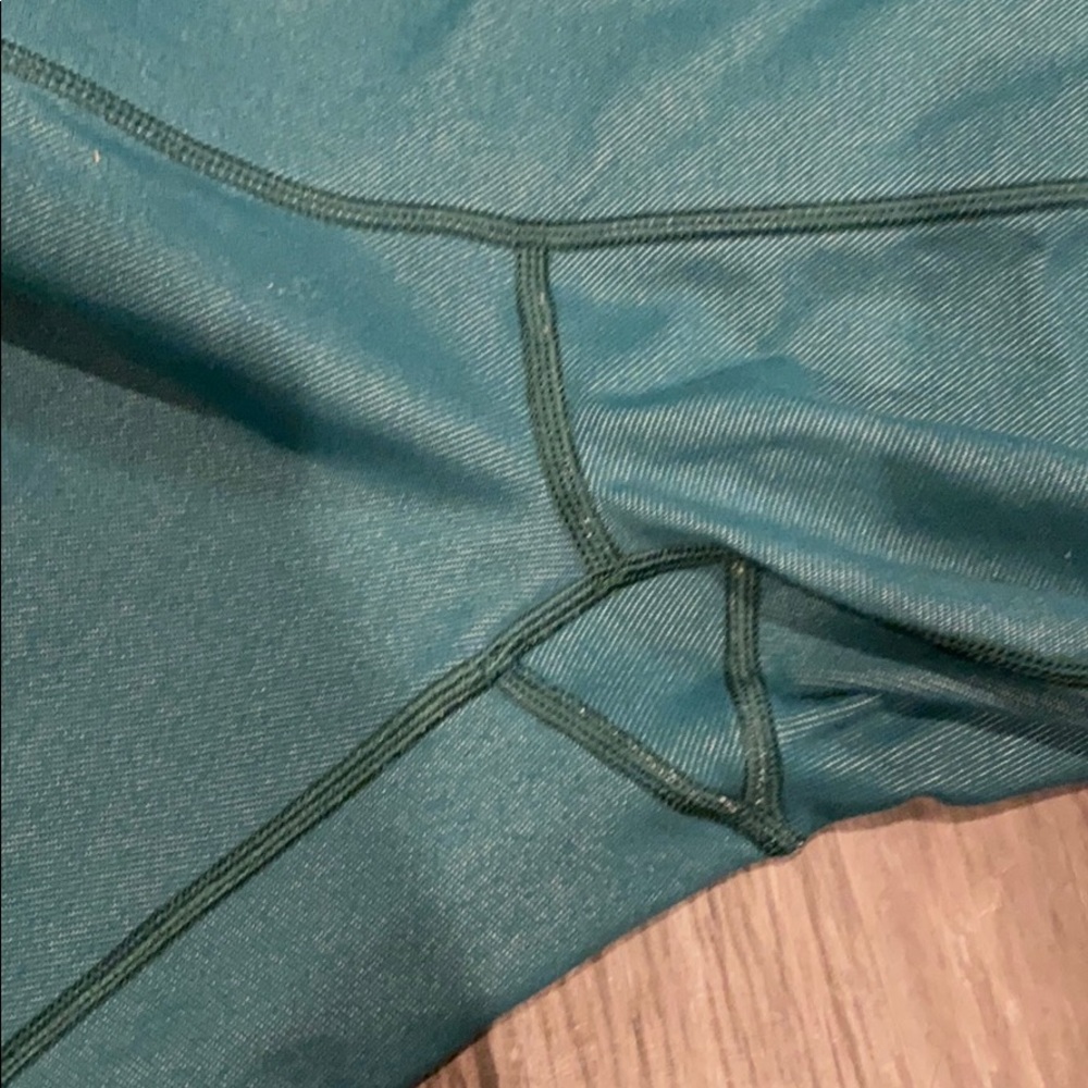 Lululemon leggings - Picture 3 of 4